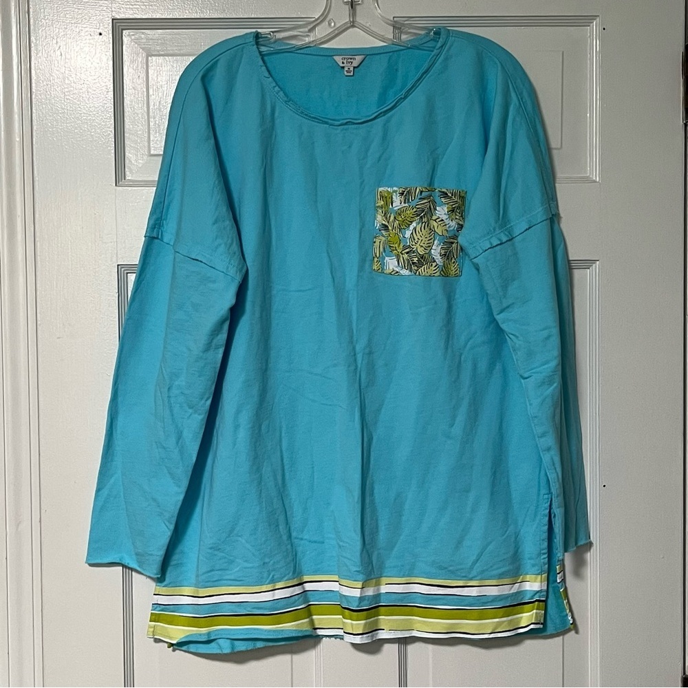crown & ivy Turquoise Long Sleeve raw hem Tunic with Tropical Pocket